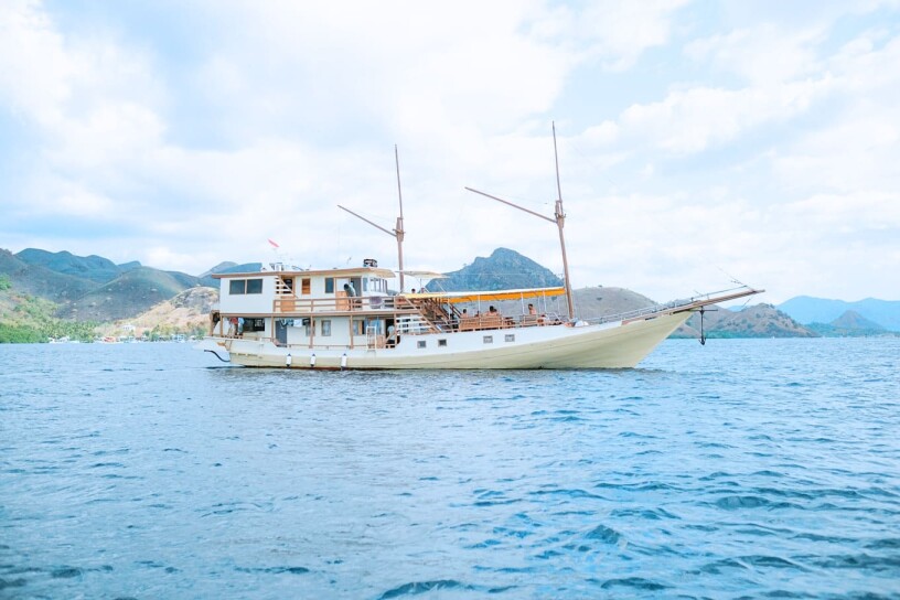 Almadira - Boat