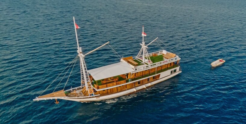 Zada Hela - Boat